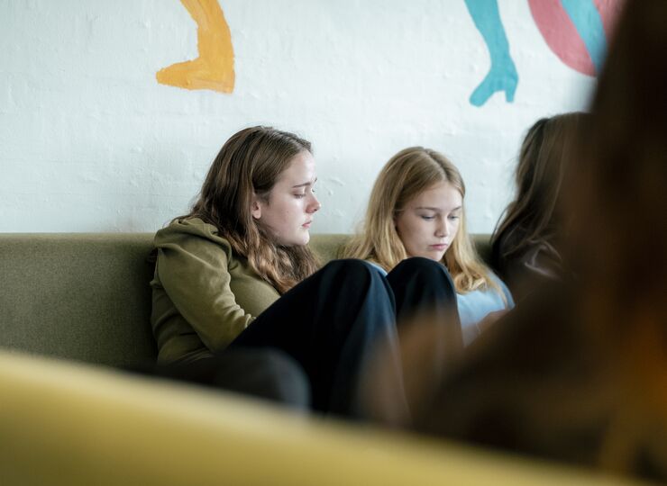 10. klasse er for dig, der måske er uafklaret med valg af ungdomsuddannelse og gerne vil blive klagere på erhvervsuddannelser og gymnasiale uddannelser...