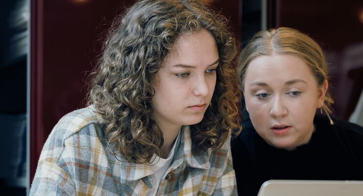 Med en merkantil erhvervsuddannelse får du viden om forretningsservice, handel og event ...