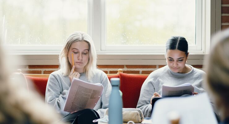 Formålet med brobygning er at give et indtryk af EUD på Lemvig Gymnasium. Vi vil præsentere uddannelsen ...
